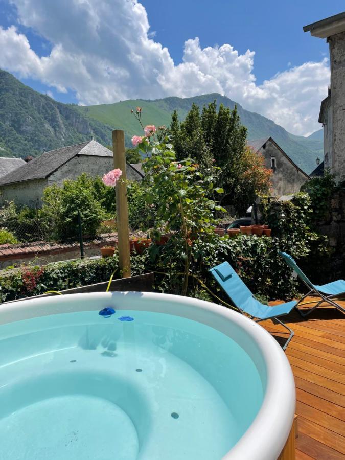 Le Monrepos Avec Jacuzzi Nordique Apartment Bielle Ngoại thất bức ảnh